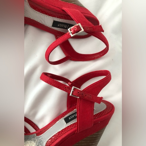 WHBM Gorgeous red strappy snakeskin platform wedges, worn 1x. - Picture 7 of 13